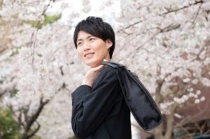 【理系就活】スーツは入学式の一着、そのまま使える？買い替え？迷ったときの判断ポイント